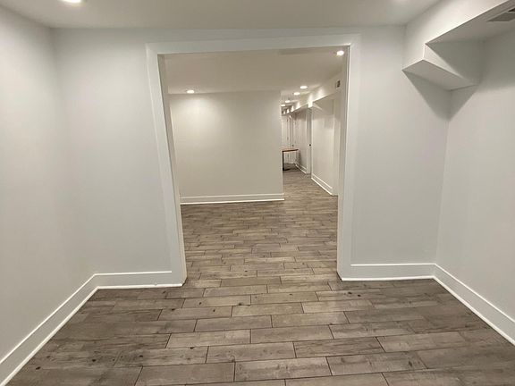 3rd image of 2833 W Polk St #B