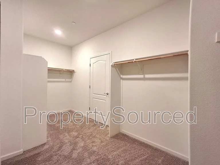2687 Taft Ave — Photo 20