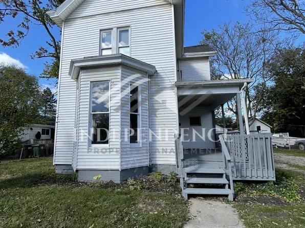 815 S Main St, Franklin, OH 45005