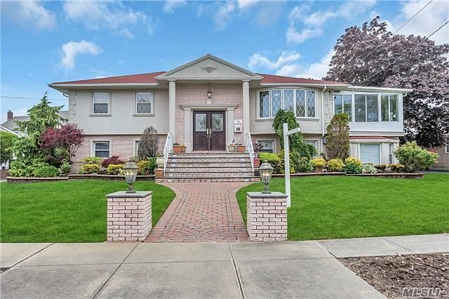 1st image of 31 Jeanette Dr