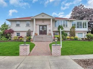 31 Jeanette Dr, Massapequa, NY 11758