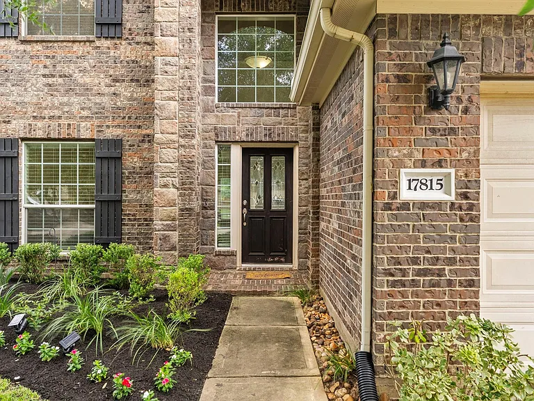 17815 Misty Pond Ct — Photo 2