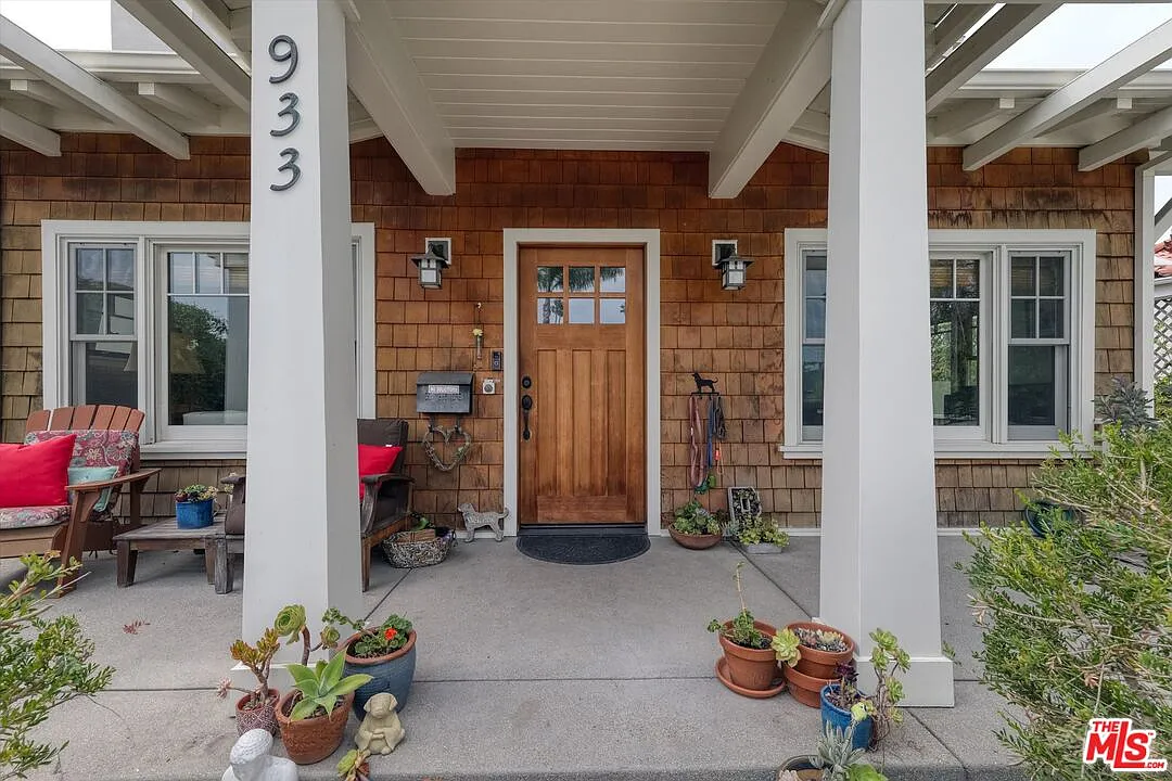 4 bed, 3.0 bath, 2262 sqft, $14,000 — Photo 2