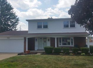 33021 Mina Dr, Sterling Heights, MI 48312