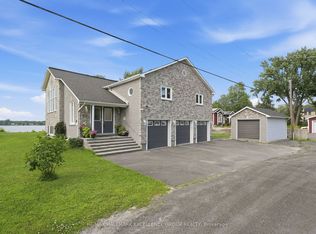 2985 Leo Ln, Ottawa, ON K4C 1A6