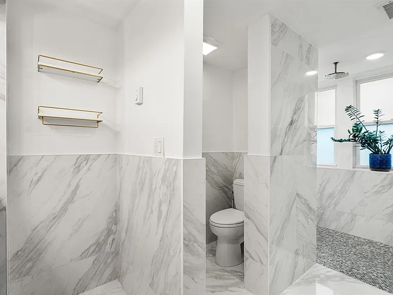 1504 Centre St #1 — Photo 17