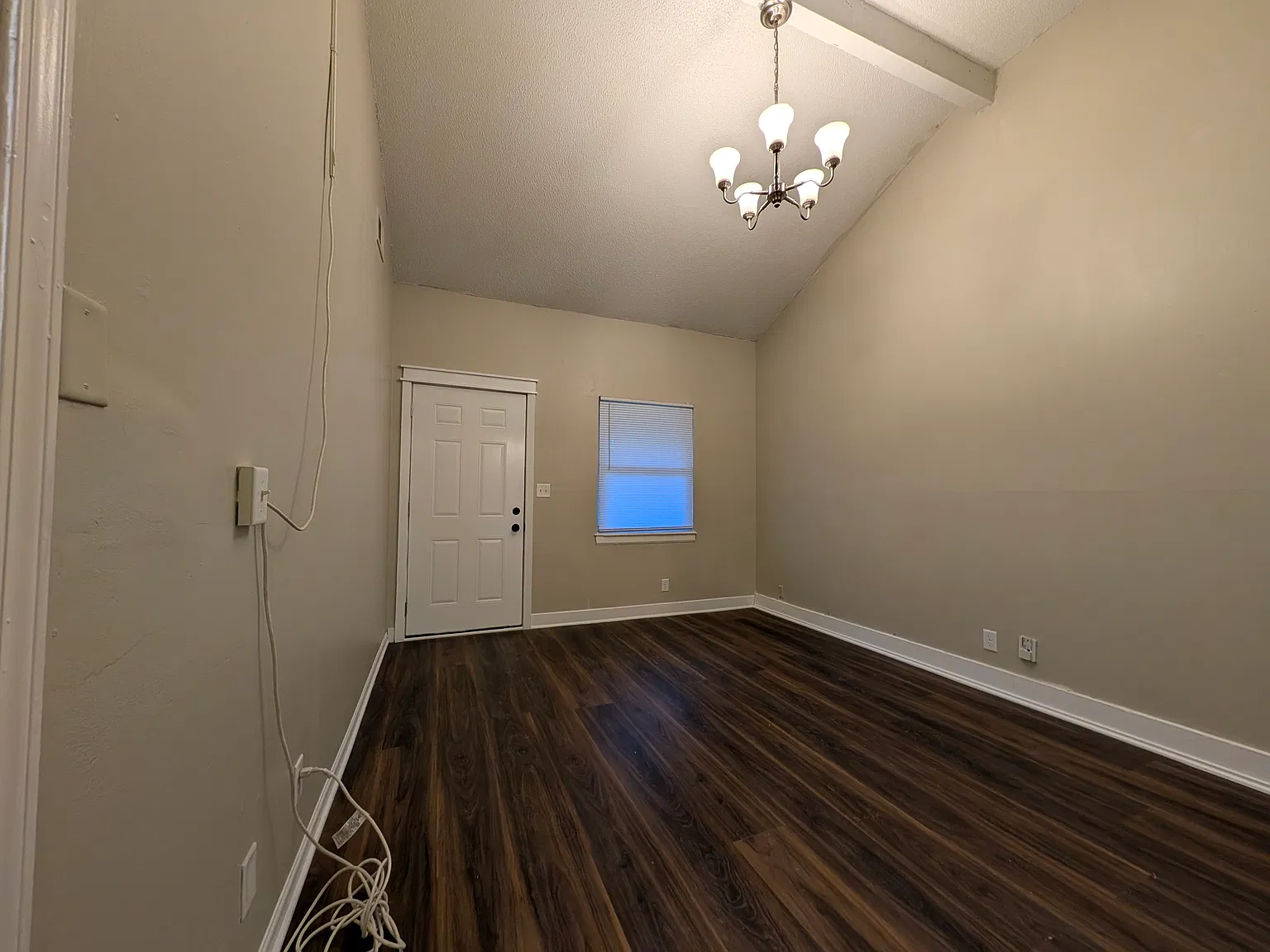 414 N Iowa St — Photo 4