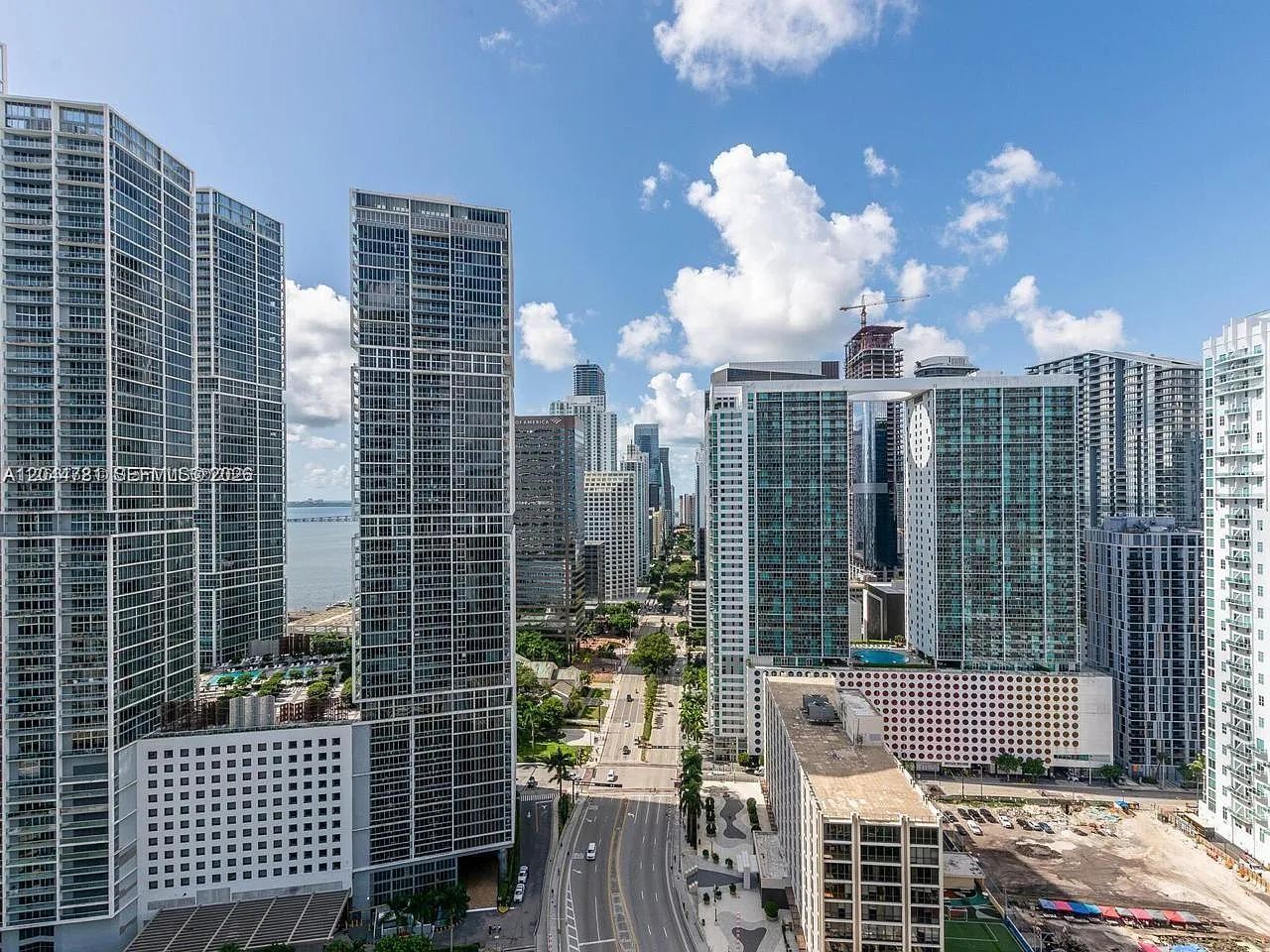 Epic West Condo — Photo 1