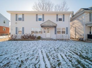 813 E Bell St, Bloomington, IL 61701