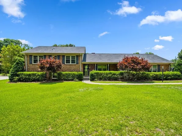 1877 Fernwood Glendale Rd, Spartanburg, SC 29307