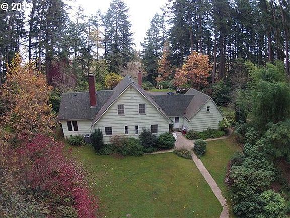 4th image of 4176 SE Ash St