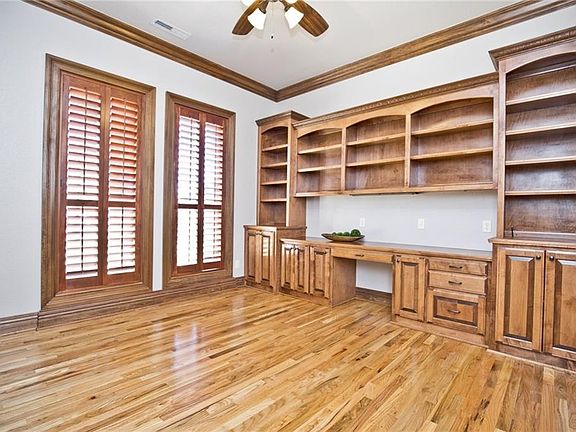 3rd image of 3432 Tanglewood Dr