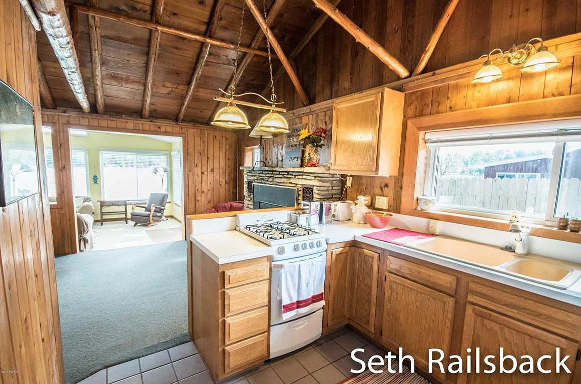 11684 Maywood Dr photo 1