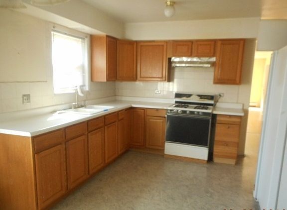 4th image of 1411 N 16th Ave
