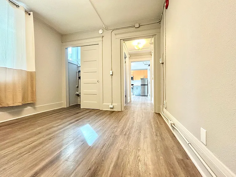 814 Columbia St — Photo 18
