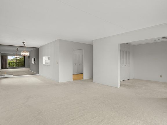 5th image of 10521 Cedar Lake Rd APT 519
