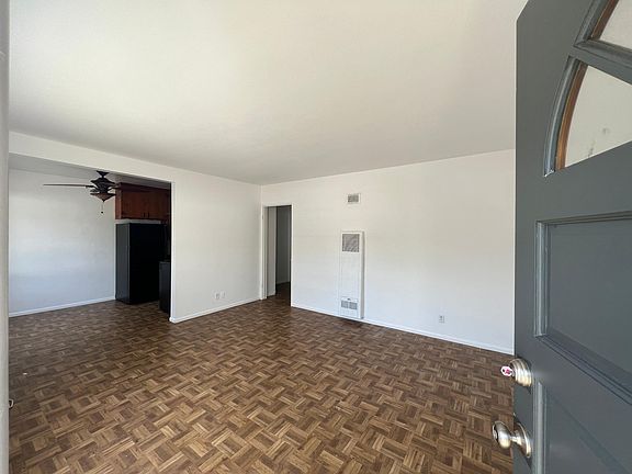 3rd image of 2926 Honolulu Ave #B