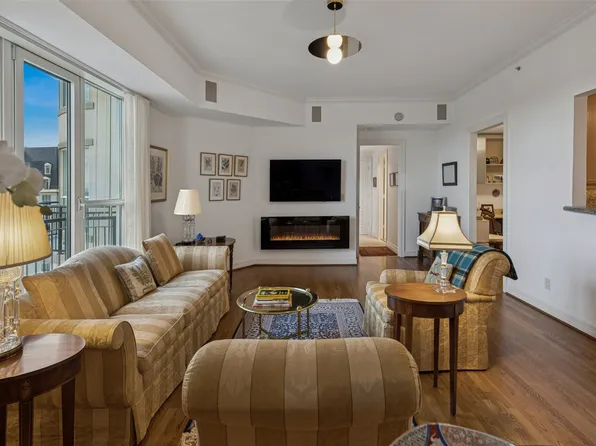 3401 Lee Pkwy APT 2106, Dallas, TX 75219