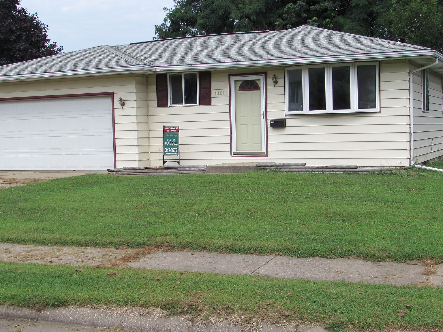 1301 Florence Ave, Pekin, IL 61554 Zillow