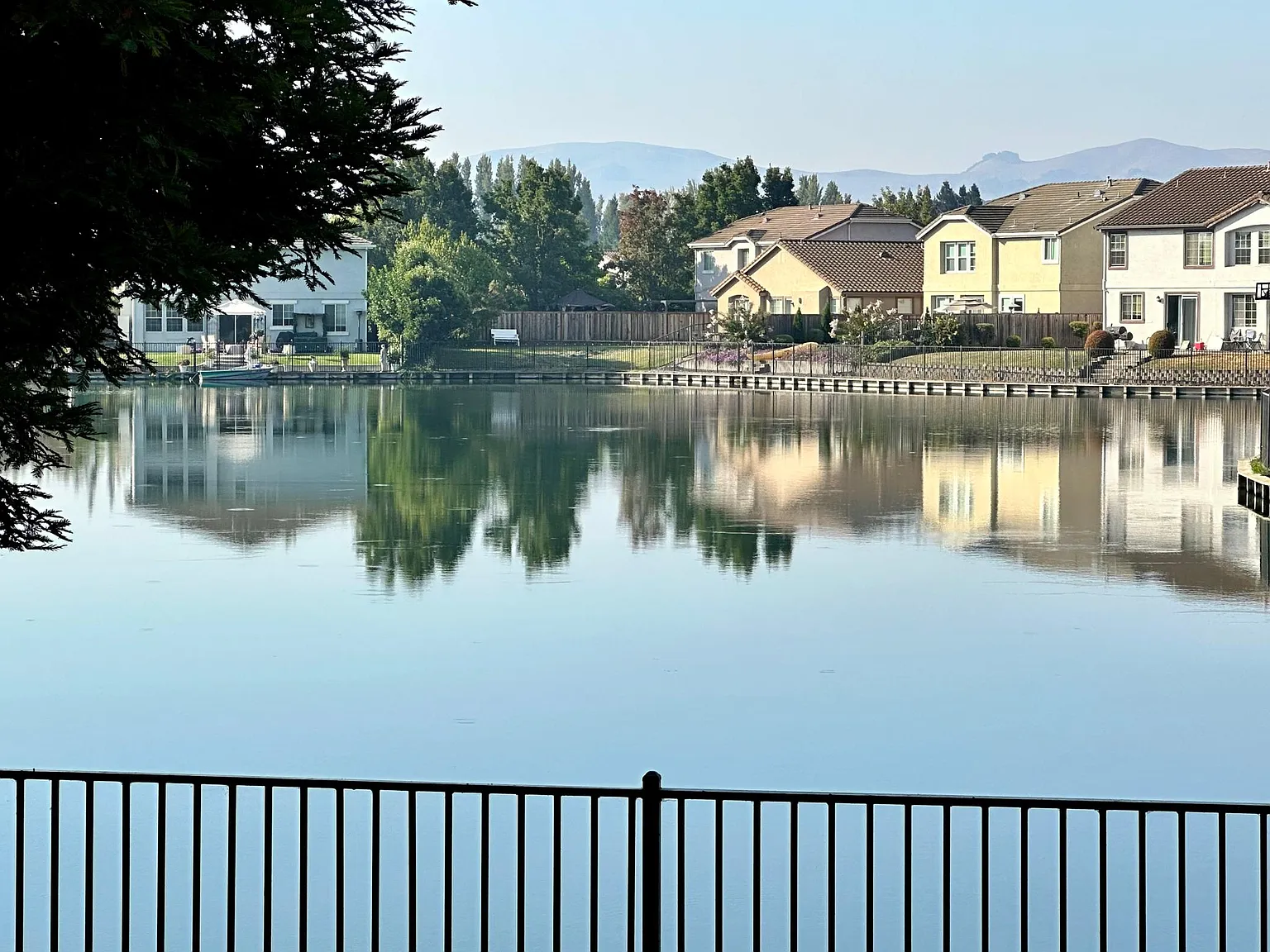 5 bed, 2279 sqft, $3,850 — Photo 4