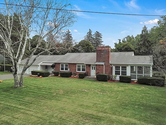 2nd image of 34 Kensington Ave