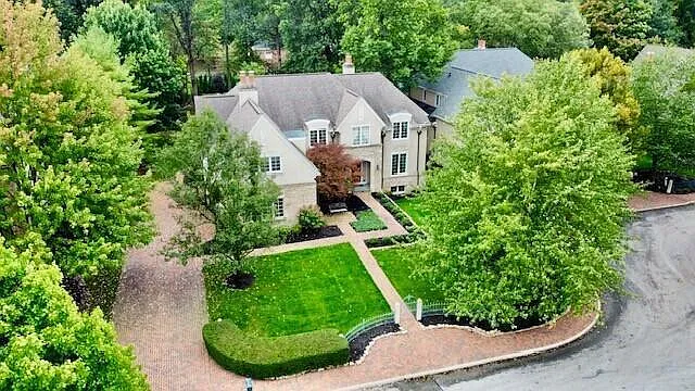 7859 Calverton Sq photo 1
