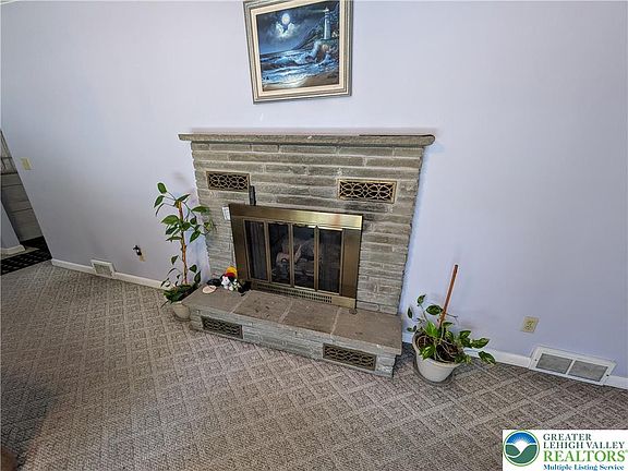 5th image of 524 Walnut Dr