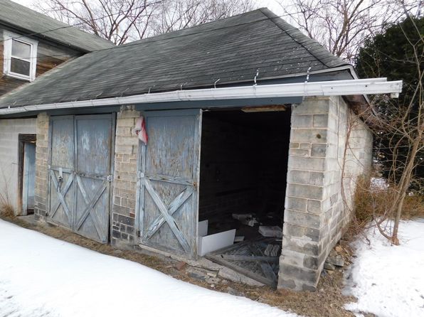 44 E Water St, Mount Union, PA 17066