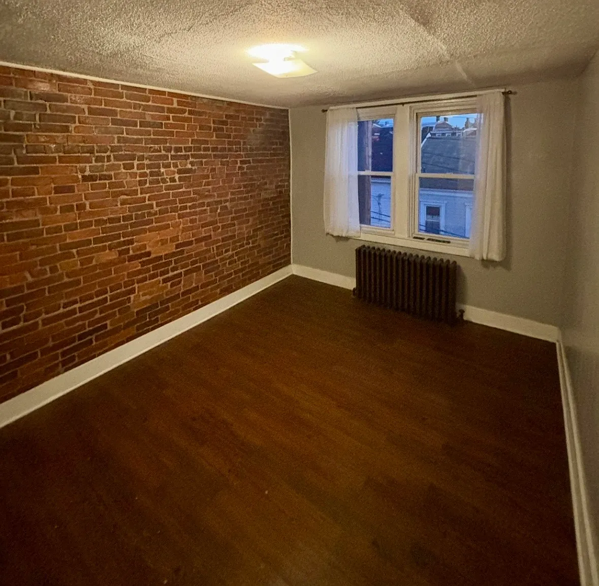 2 bed, $1,600 — Photo 2