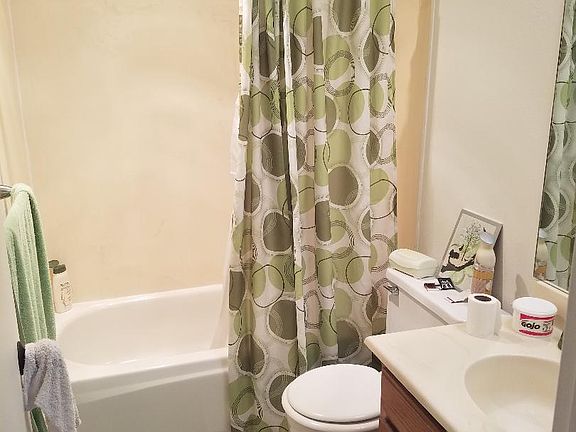 4th image of 2040 Diamond St Unit 2
