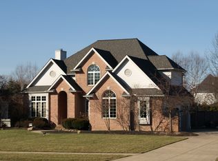 5320 New Haven Ct, Sheffield Village, OH 44054