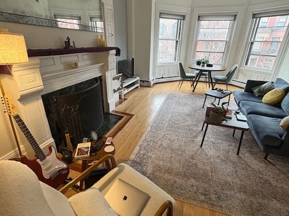 272 Marlborough St APT 4F, Boston, MA 02116