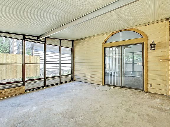 2nd image of 5958 Sunrise Bend Dr
