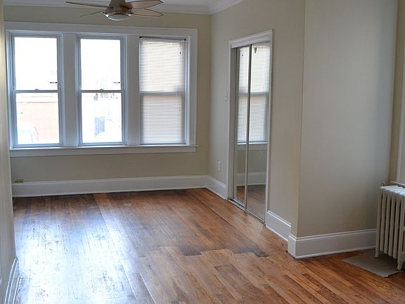 3rd image of 7931 S Langley Ave