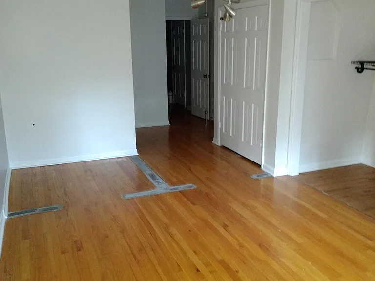 5001 Coach Hill Dr — Photo 11