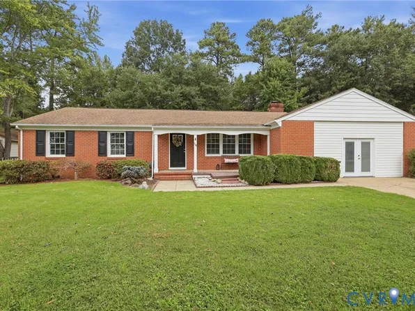 110 Hampton Dr, Colonial Heights, VA 23834