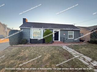 922 S Vicentia Ave, Corona, CA 92882