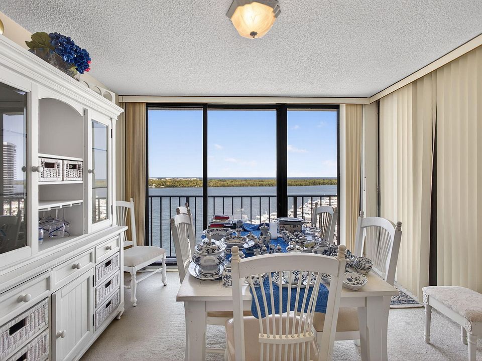 2nd image of 124 Lakeshore Drive #1130
