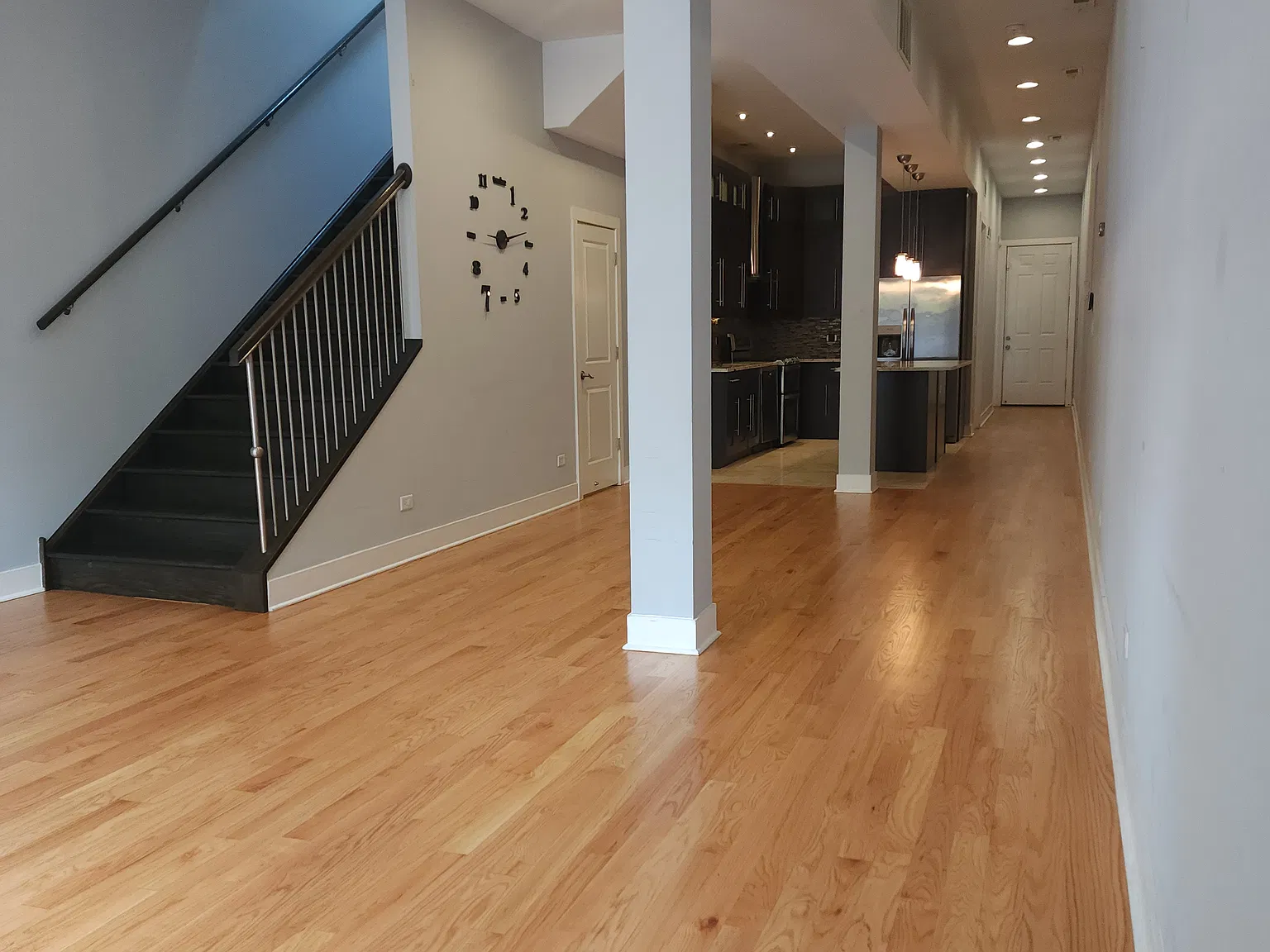 4 bed, 2.5 bath, 1400 sqft, $2,900 — Photo 2
