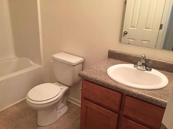 4th image of 1212 Topp Creek Dr