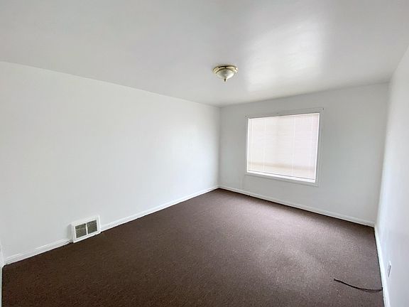 Master bed room
