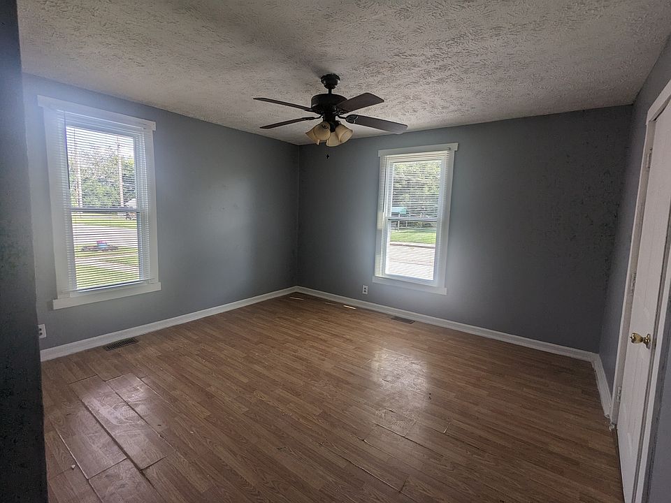 528 E 7th St, Rushville, IN 46173 MLS 21925982 Zillow