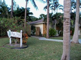 4647 NW 3rd Dr, Delray Beach, FL 33445