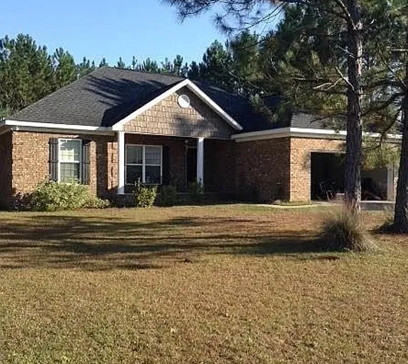30 NE Gracie Ln