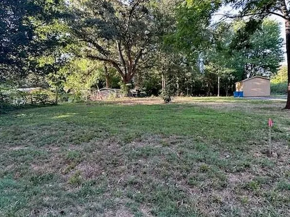 0 E Cedar St, Yadkinville, NC 27055