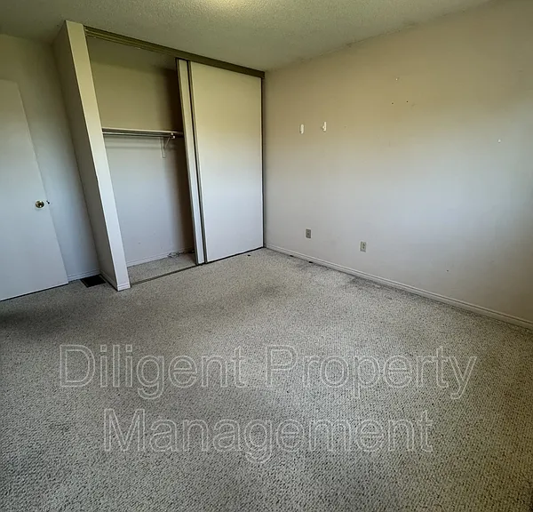 1241 Huntington Cir #PROPERTY — Photo 16