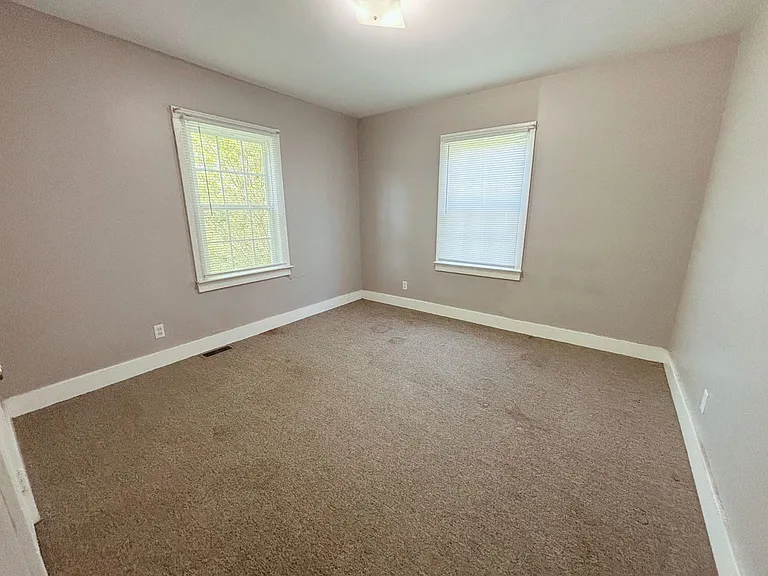 156 Brookston Rd — Photo 15