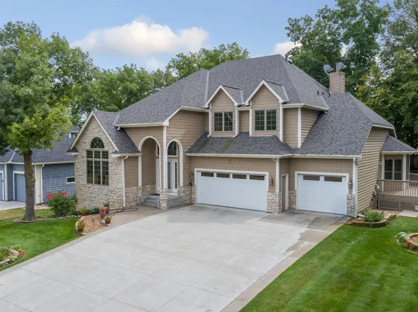 13985 42nd Ave N, Plymouth, MN 55446