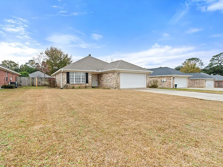 8218 Edgewood Dr — Photo 21