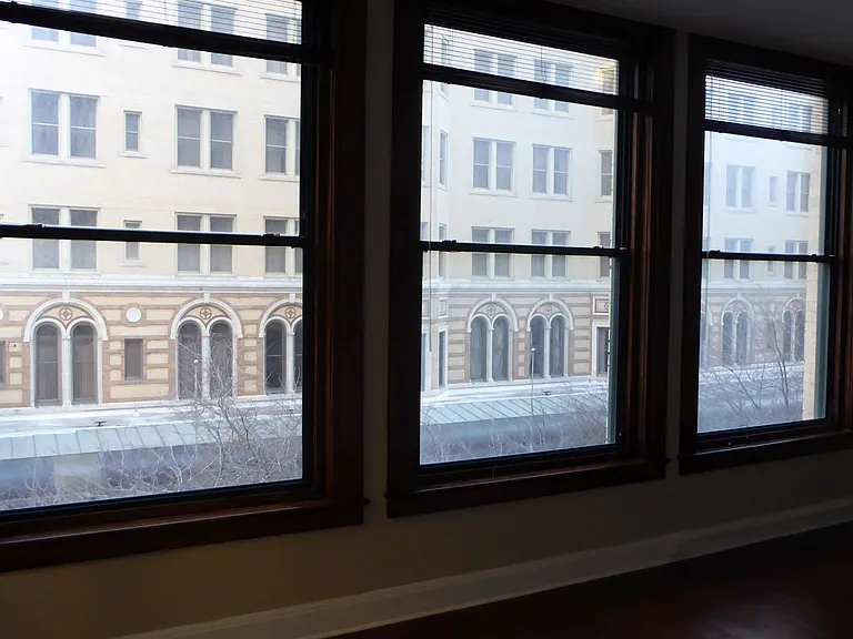 Brady Tower — Photo 23
